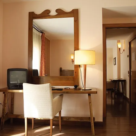 Pirineos Hotel